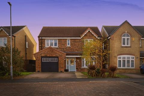 4 bedroom detached house for sale, Amberwood Chase, DEWSBURY, West Yorkshire, WF12