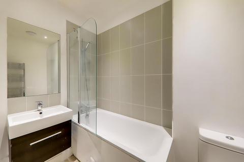 1 bedroom apartment to rent, The Causeway, Goring-by-sea, BN12