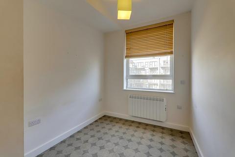 1 bedroom apartment to rent, The Causeway, Goring-by-sea, BN12