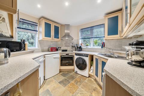 undefined, Ratcliffe Road, Farnborough, Hampshire, GU14