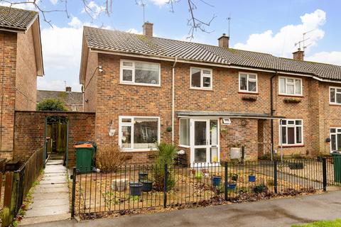 Priors Walk, Crawley RH10