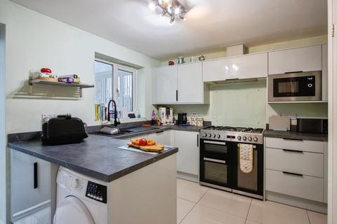 4 bedroom detached house for sale, Whitwell Drive, Streethouse, Pontefract, West Yorkshire, WF7