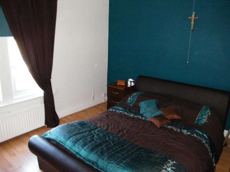 Bedroomj