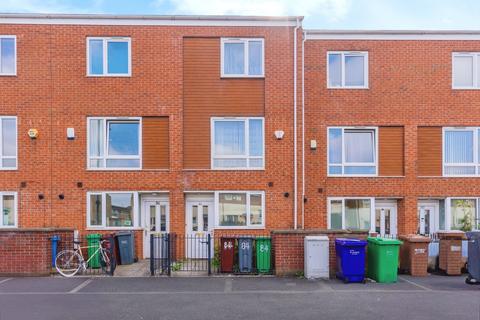 4 bedroom terraced house for sale, Devonshire Street South, Manchester, Greater Manchester, M13
