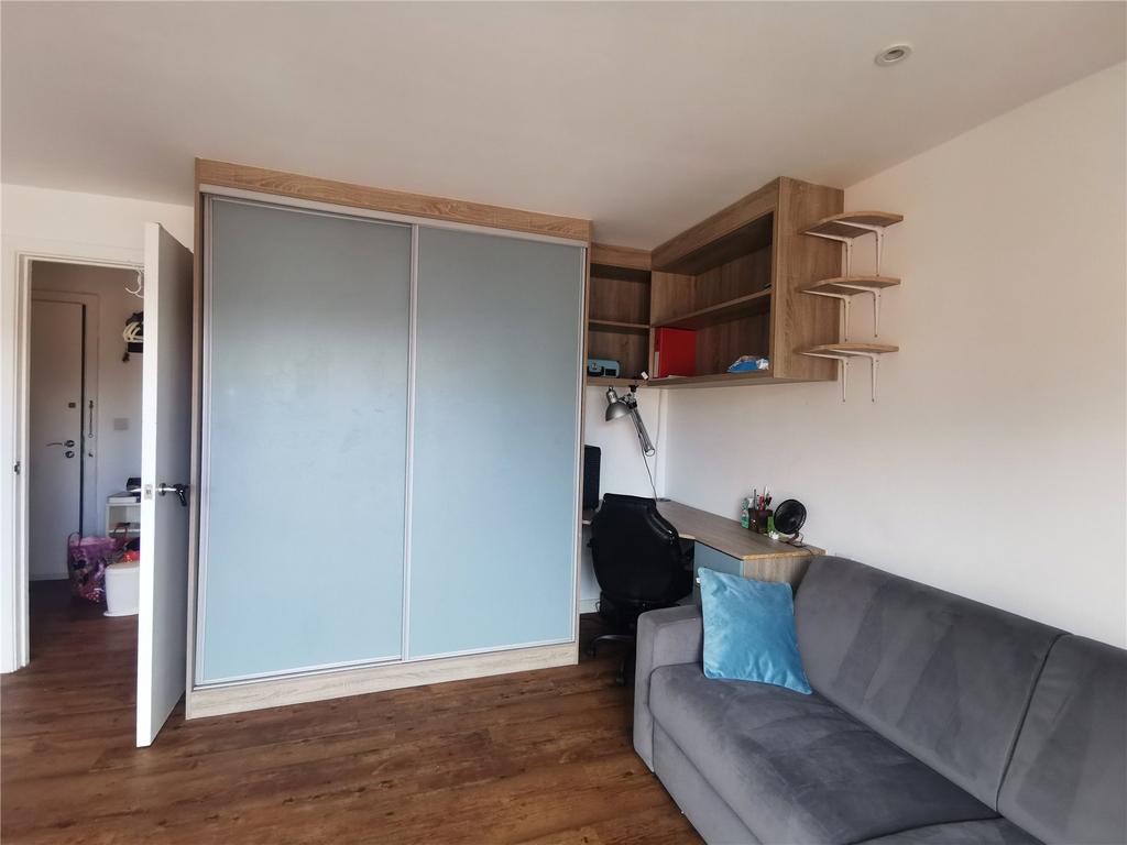 Studio Room