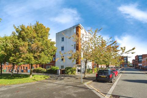 2 bedroom flat for sale, Denewell Avenue, Manchester, Greater Manchester, M13