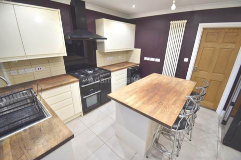 4 bedroom semi-detached house to rent, Erleigh Court Gardens, Reading