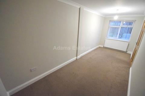 4 bedroom semi-detached house to rent, Erleigh Court Gardens, Reading
