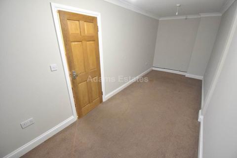 4 bedroom semi-detached house to rent, Erleigh Court Gardens, Reading