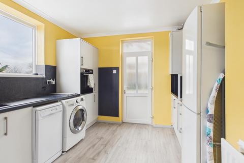 2 bedroom end of terrace house to rent, Porlock Avenue, Hyde, SK14 3LE