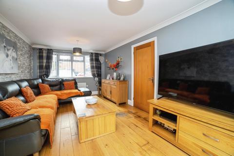 3 bedroom detached house for sale, Victoria Street, Stanton Hill, Sutton-in-Ashfield, Nottinghamshire, NG17