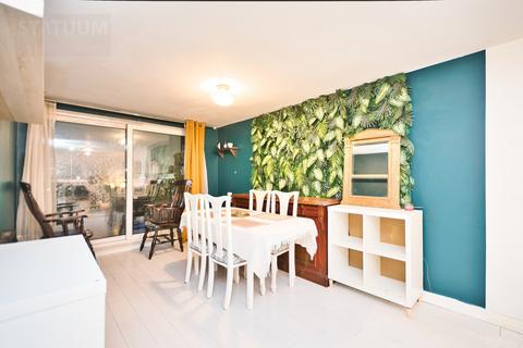 undefined, Castle Road, Barking, Dagenham, Essex, RM9