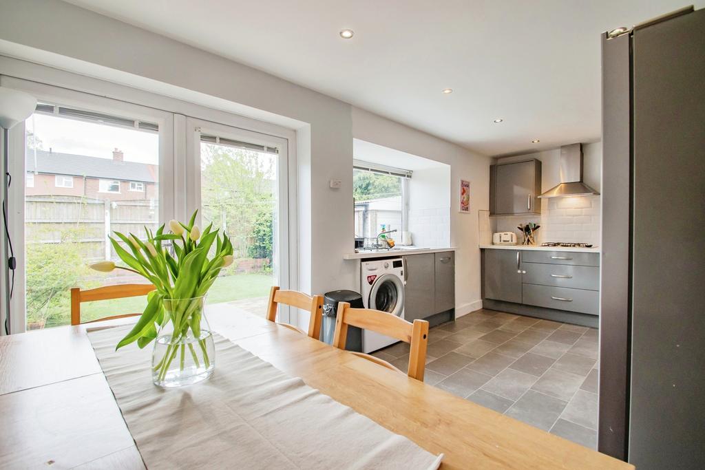 Kitchen/Dining