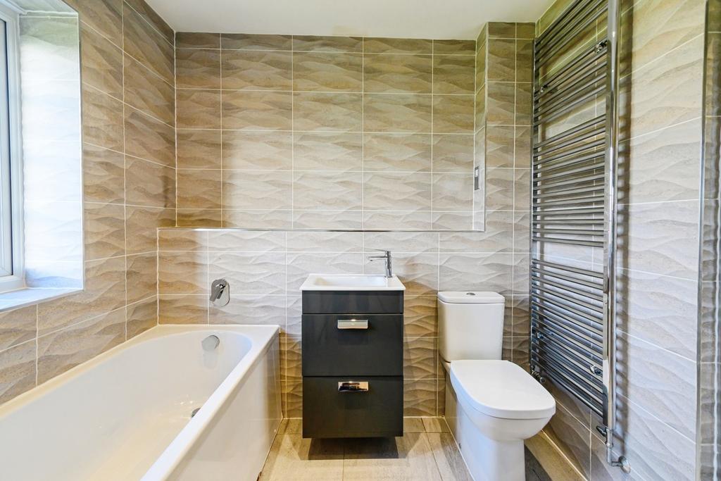 En Suite Bathroom