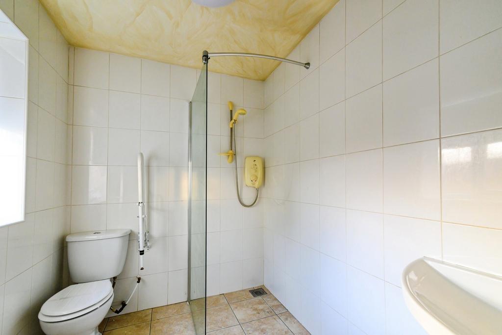 Shower Room Ground F