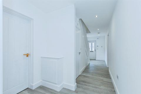 4 bedroom detached house for sale, The Orchard, Melton Road, Syston, Leicester, LE7