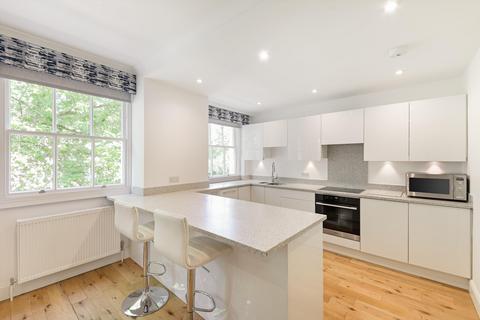 3 bedroom flat to rent, Montagu Square, Marylebone, London W1H