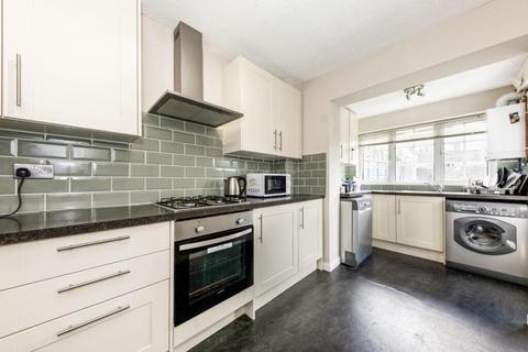 undefined, Oakfields, Guildford GU3