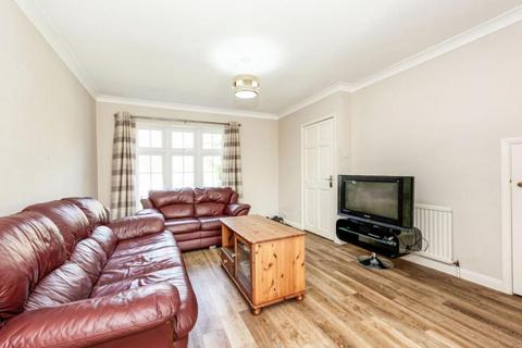 undefined, Oakfields, Guildford GU3