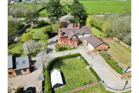 5 bedroom detached house for sale, Melton Road, Rearsby, Leicester, Leicestershire, LE7