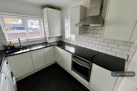 1 bedroom flat to rent, Albert House, London, E18