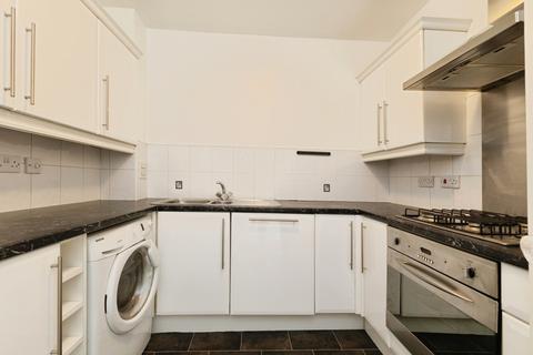 2 bedroom flat for sale, Old Station Mews, Eaglescliffe, Stockton-on-Tees, Durham, TS16