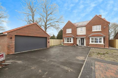 4 bedroom detached house for sale, Snowbird Close, Burn, YO8