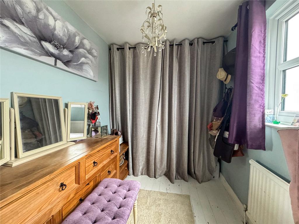 Dressing Room/Bed 4