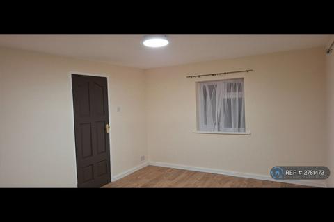 undefined, Southwell Avenue, Northolt, UB5