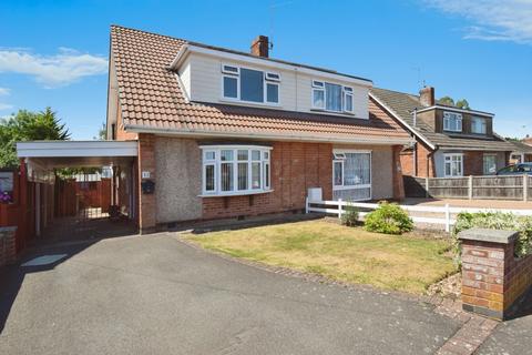 Semi-detached house - Kent Crescent, Wigston, Leicestershire, LE18
