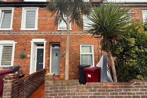 Terraced house to rent, Chester Street,  Reading,  RG30