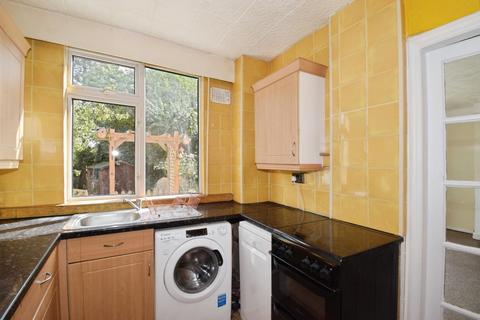 undefined, Kings Drive, Wigston, Leicestershire, LE18