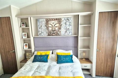2 bedroom park home for sale, Highfield Grange - Park Deans Resort, Clacton on sea, Clacton on sea,