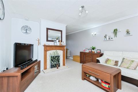 3 bedroom semi-detached house for sale, St. Ives Road, Wigston, Leicestershire, LE18