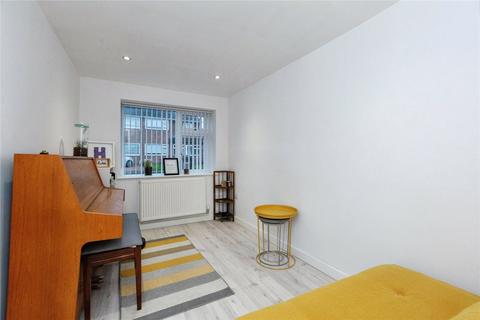 3 bedroom semi-detached house for sale, St. Ives Road, Wigston, Leicestershire, LE18