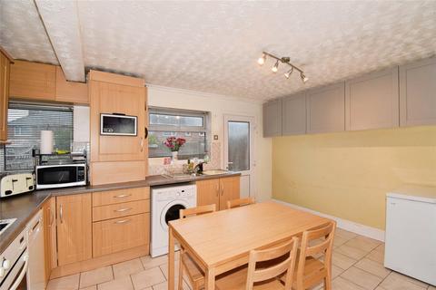 3 bedroom terraced house for sale, Arnold Avenue, Wigston, Leicestershire, LE18