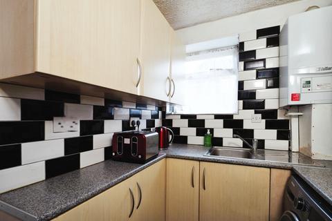 3 bedroom semi-detached house for sale, Teesbrook Drive, Wollaton, Nottingham, NG8