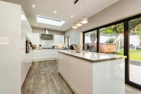 3 bedroom bungalow for sale, Maidstone Drive, Wollaton, Nottingham, NG8