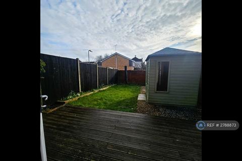 3 bedroom semi-detached house to rent, Berry Way, Andover, SP10