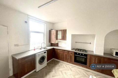 undefined, Midland Road, Royston, Barnsley, S71