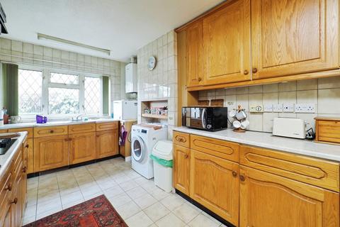 2 bedroom bungalow for sale, Charlecote Drive, Wollaton, Nottingham, NG8
