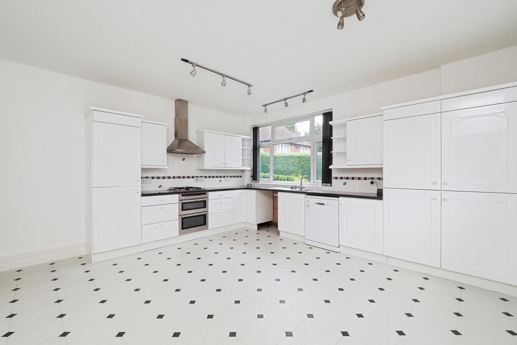 House in Nottingham, Nottinghamshire - View 2
