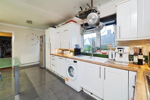 4 bedroom bungalow for sale, Sutton Passeys Crescent, Wollaton Park, Nottingham, NG8