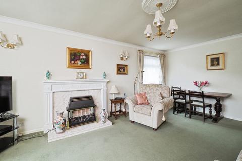 3 bedroom bungalow for sale, Field House Close, Wollaton, Nottingham, NG8