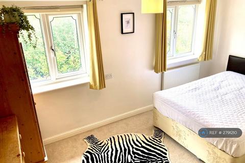 undefined, The Groves, Hull, HU4