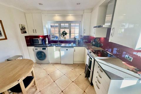 4 bedroom detached house for sale, Lemon Grove, Whitehill GU35