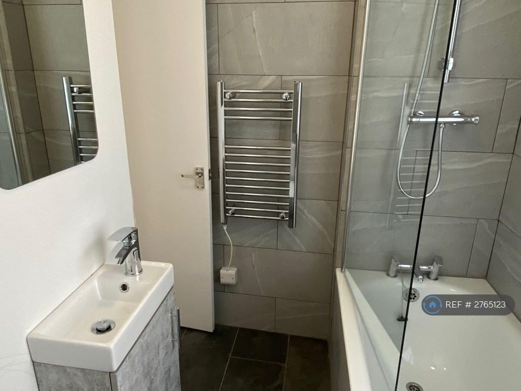 Main Bathroom