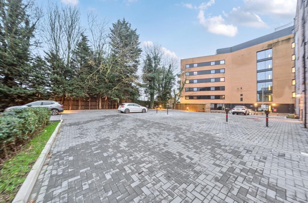 Maythorn car park