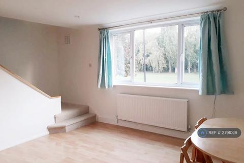 undefined, Heathwood Court, London, SW12