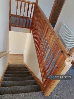 3 bedroom semi-detached house to rent, Uttoxeter Road, Stoke-On-Trent, ST3
